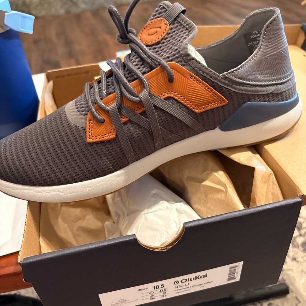 OluKai Men's Charcoal and Tangerine Sneakers